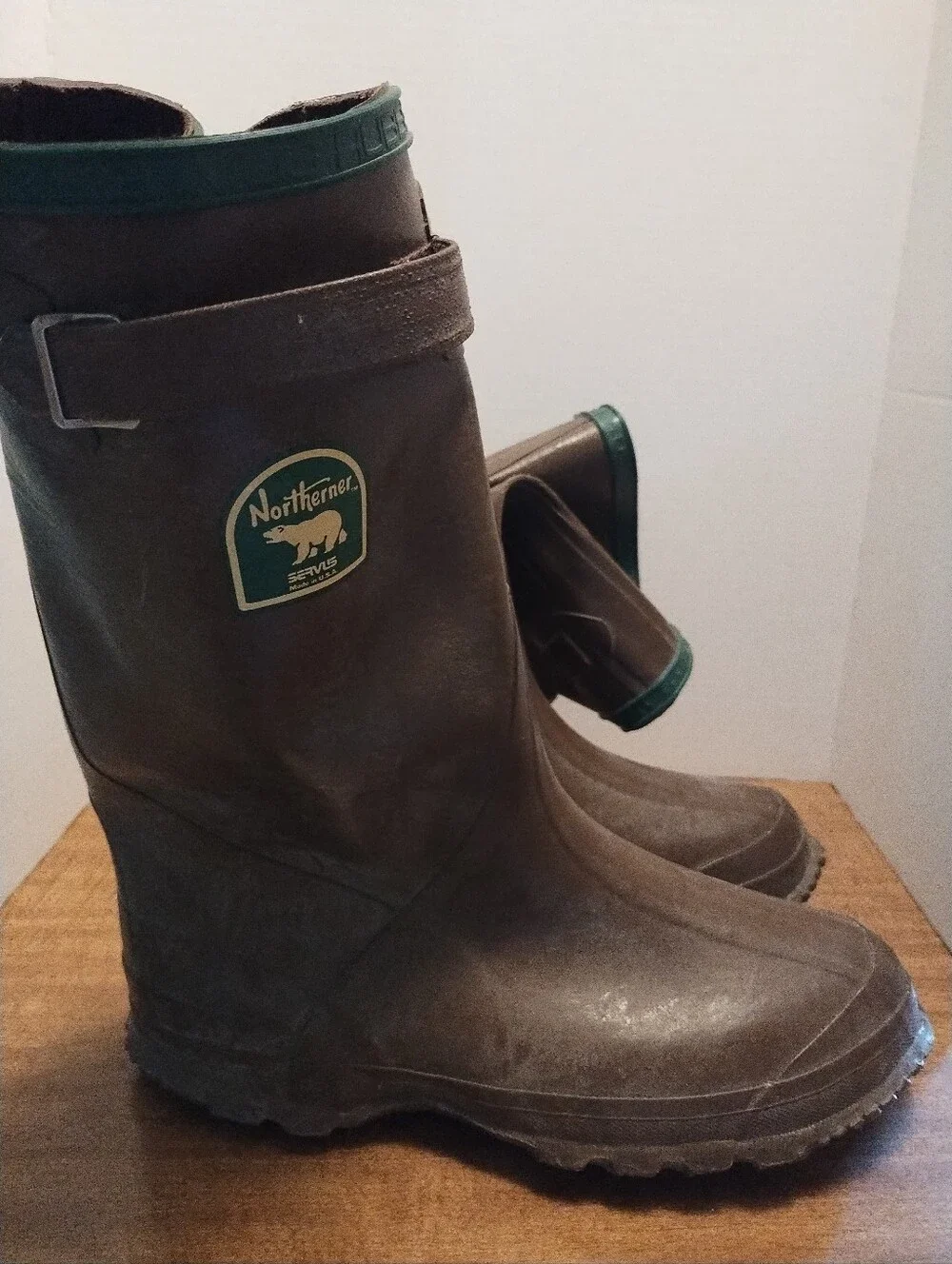 Northerner Servus Brown Weatherproof Boots with Green Trim, Vintage